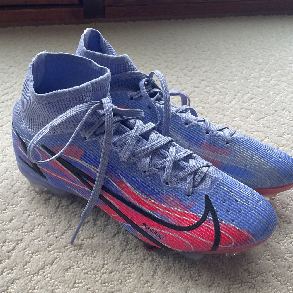 Nike Mercurial Superfly 8 Academy FG High-Top Soccer Cleats Women’s 7